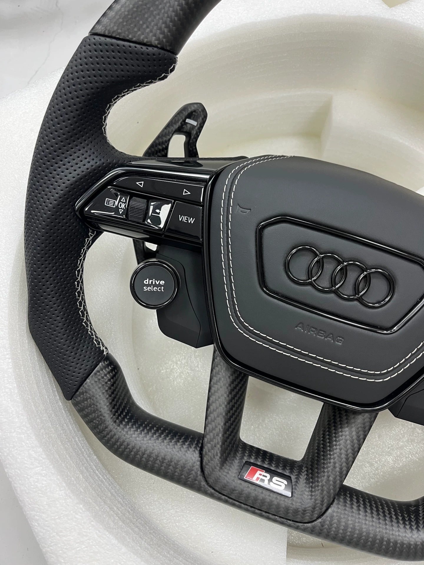 Custom Sport Steering Wheel – Audi C8 / 4K Platform